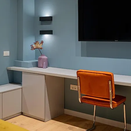 Апартаменти 1-bedroom Flat In Piata Universitatii *