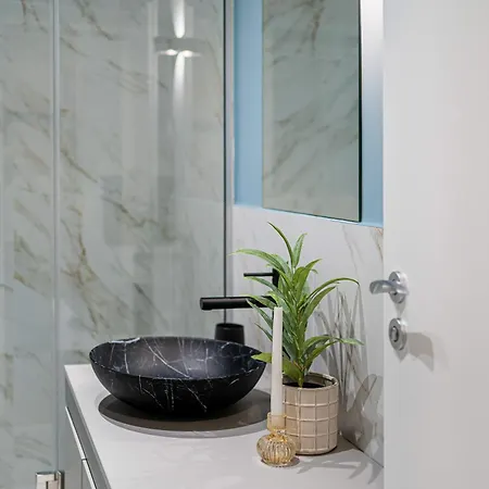Apartment Celestial Azure - Tranquil 1br In Piata Universitatii