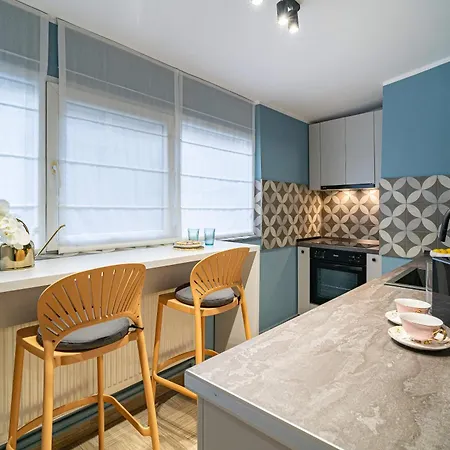 Celestial Azure - Tranquil 1br In Piata Universitatii * Bucharest