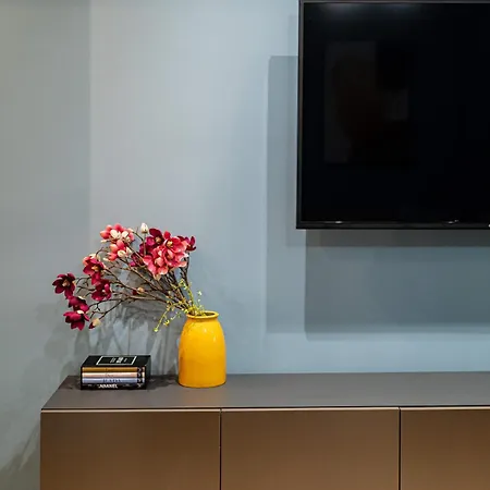 Apartment Celestial Azure - Tranquil 1br In Piata Universitatii