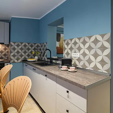 Apartment Celestial Azure - Tranquil 1br In Piata Universitatii Bucharest
