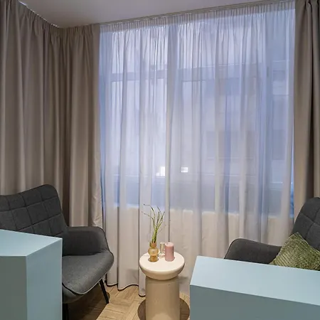 Apartment Celestial Azure - Tranquil 1br In Piata Universitatii *