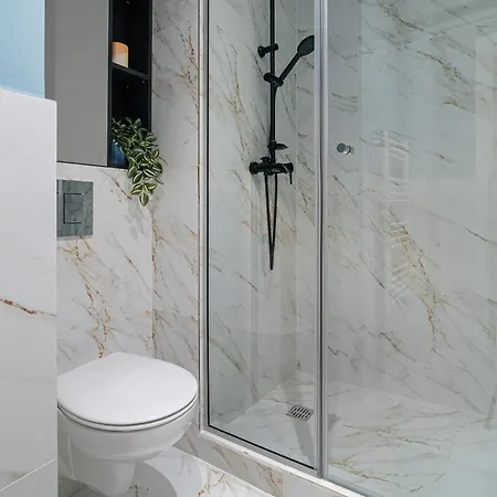 Celestial Azure - Tranquil 1br In Piata Universitatii Apartment