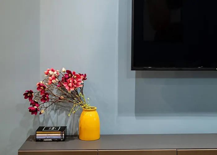 Апартаменти 1-bedroom Flat In Piata Universitatii