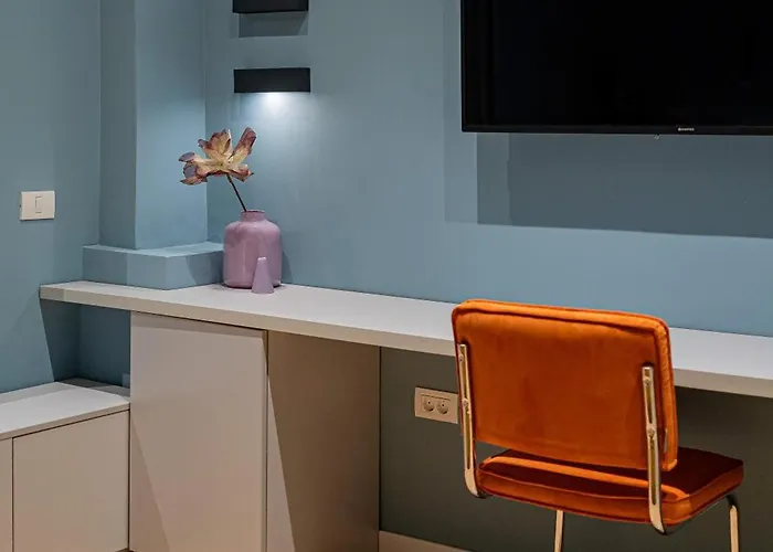 Апартаменти 1-bedroom Flat In Piata Universitatii *